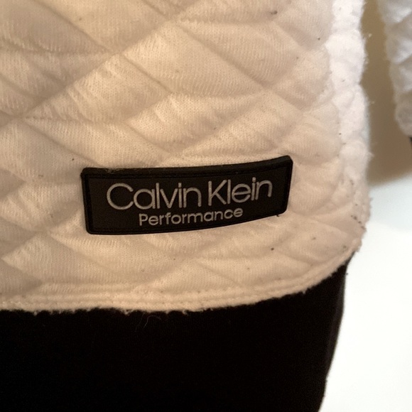 Calvin Klein Performance hooded sweater. - Picture 2 of 4